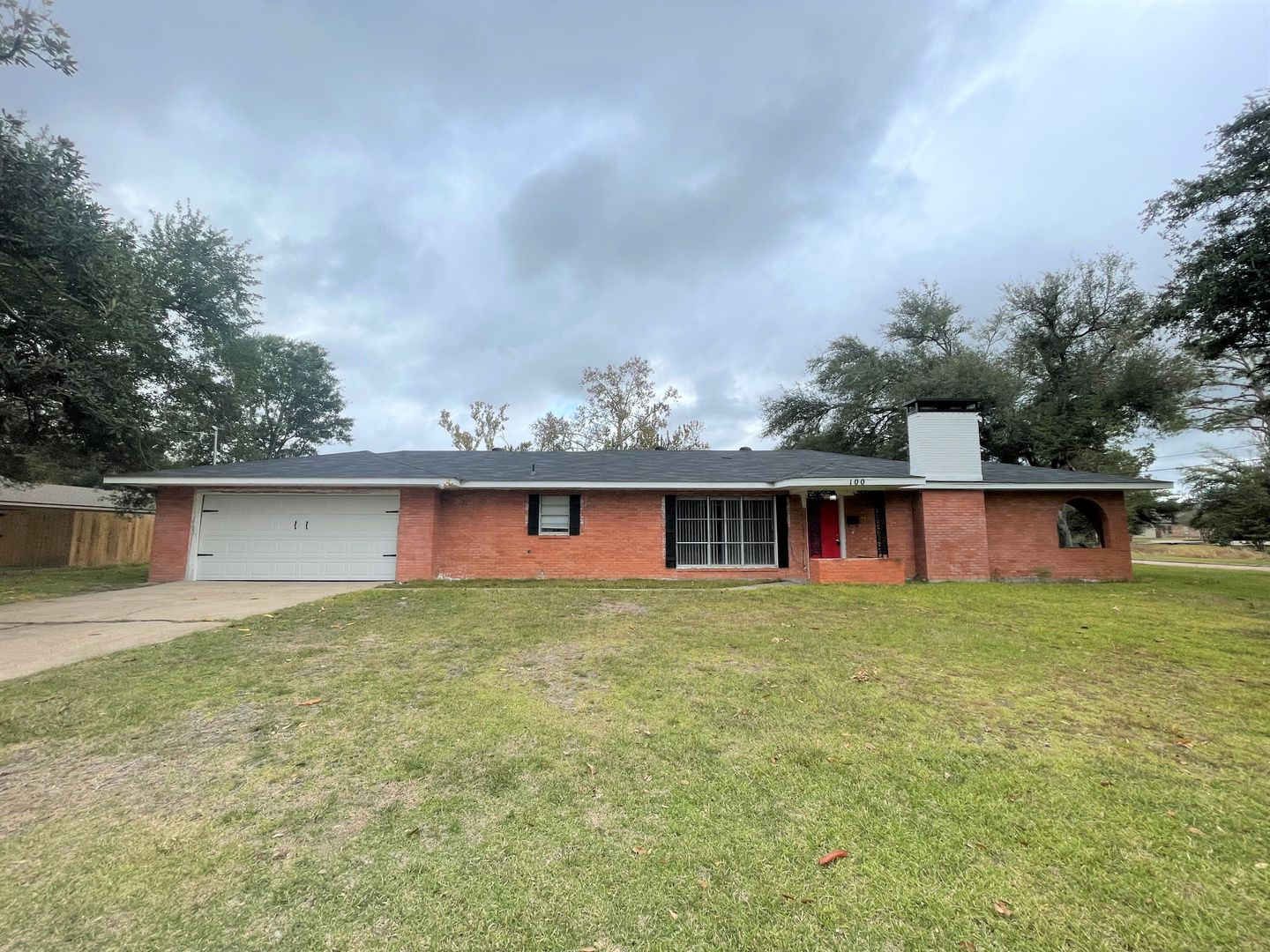 Lake Charles House: 100 Washington St