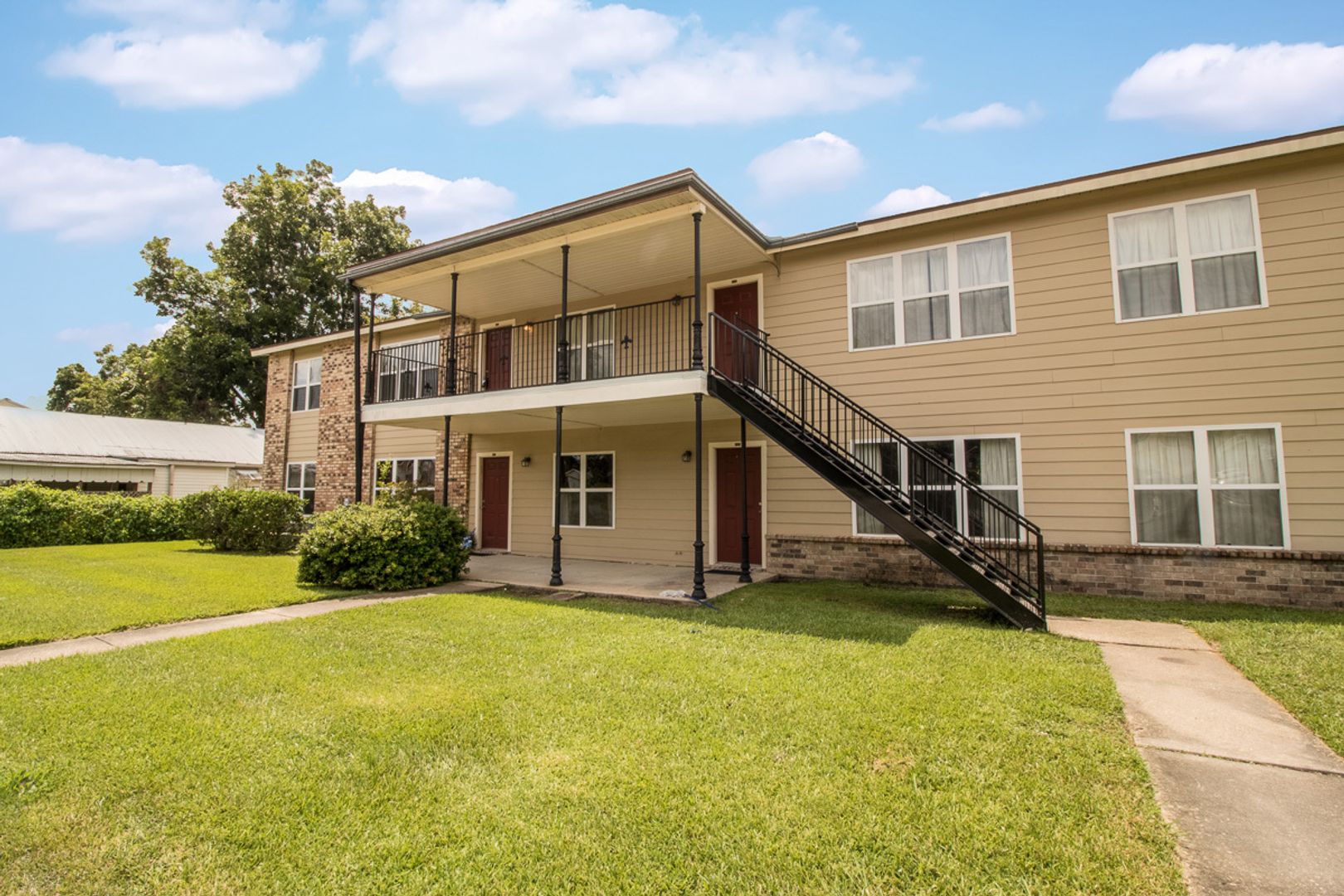 Abbeville Apartment: 405 N Gertrude