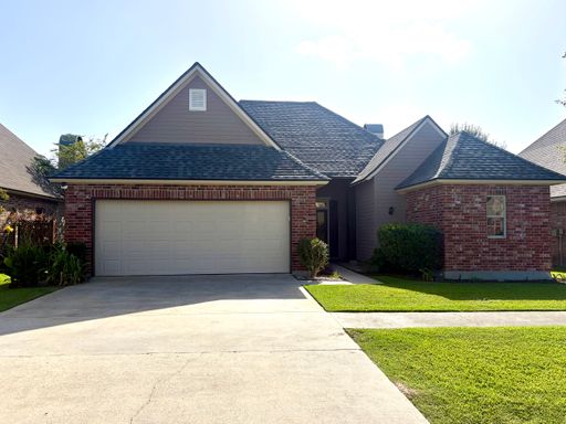3 Bedroom, 2 Bath Home Available Now in Mirimar Subdivision! – photo 1