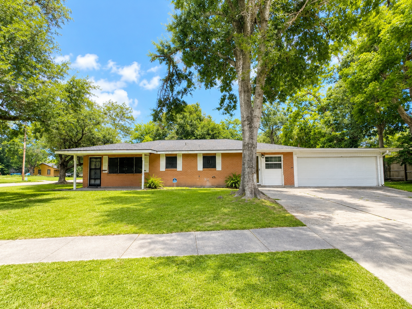 Lake Charles House: 2002 13th Street