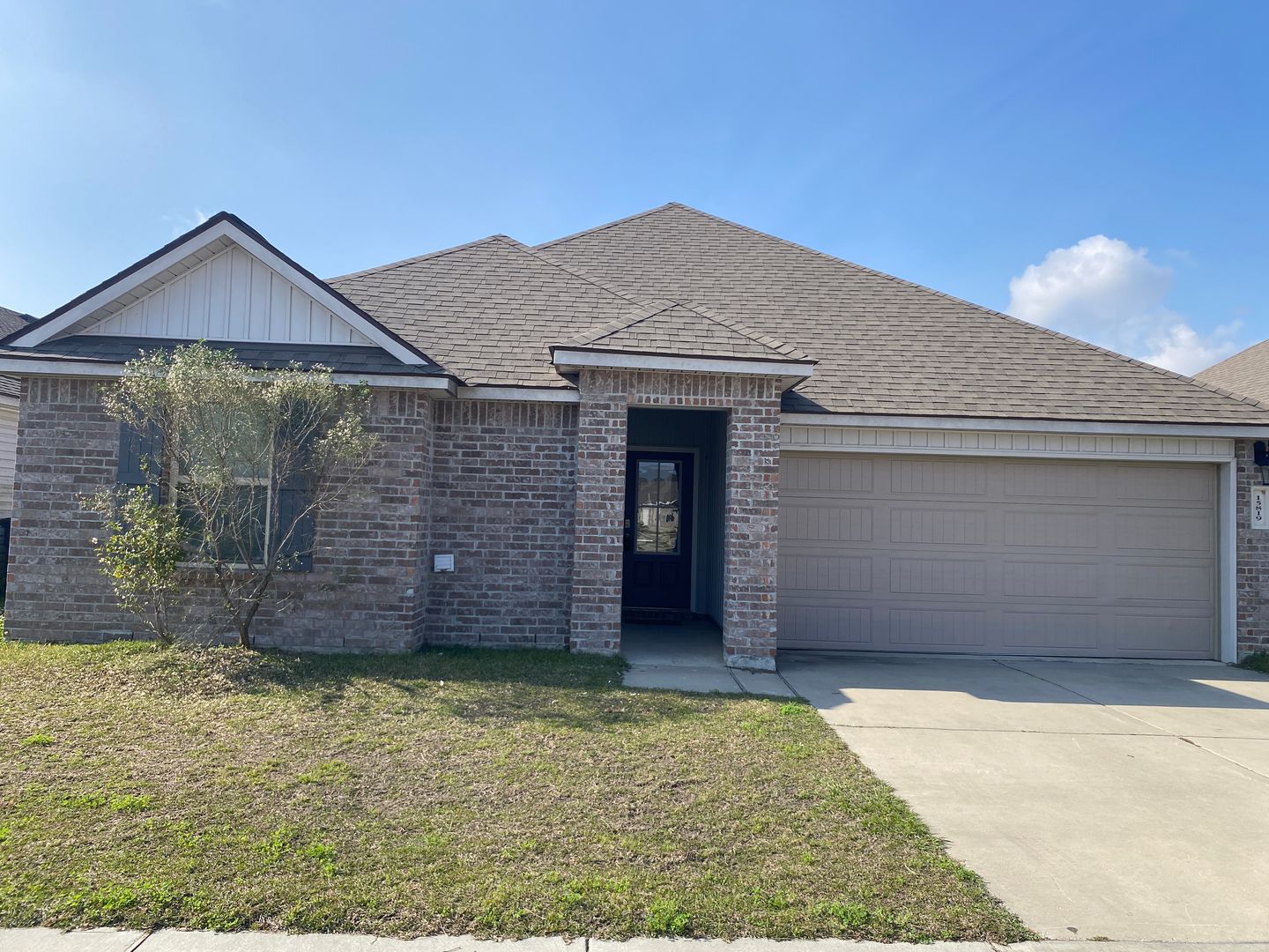 Zachary House: 15819 Olive Grove Dr