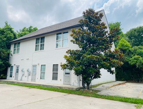 Cute 2 bed/1.5 bath townhome off of General Mouton Rd – photo 1