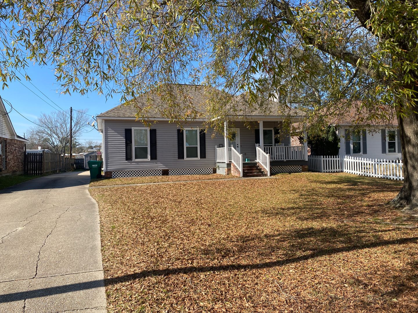 Denham Springs House: 1005 Don Ave