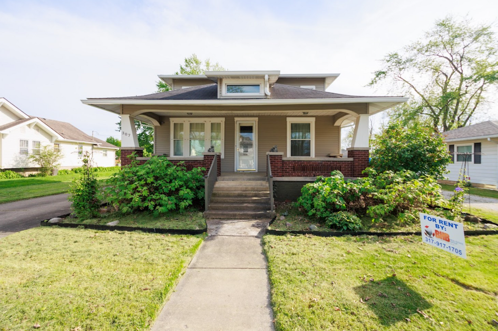 Updated Three Bedroom Single Family Home in Hendricks County - Middle Township 