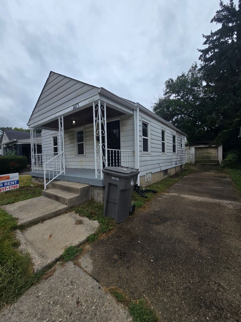 Indianapolis House: 1415 N Concord St