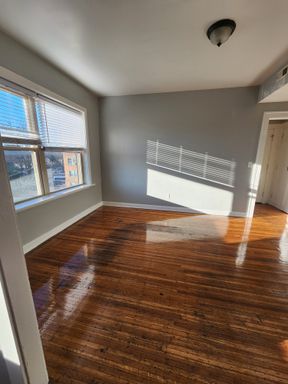 Spacious One Bedroom with Water Included Near Meridian and 38th – photo 1