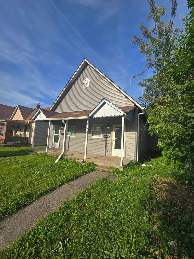 insianapolis House: 765 N. Belleview PL (wayne)