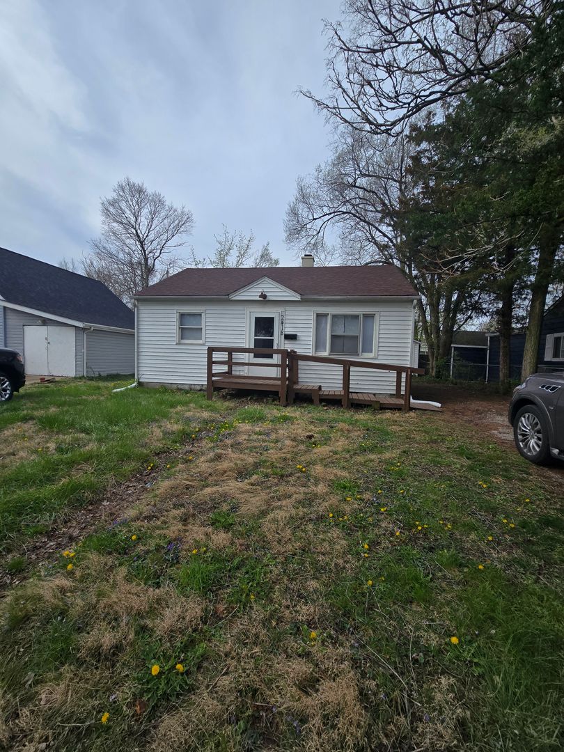 Indianapolis House: 2418 N Centennial St