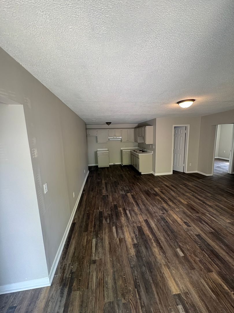 Indianapolis House: 2365 N Goodlet Ave