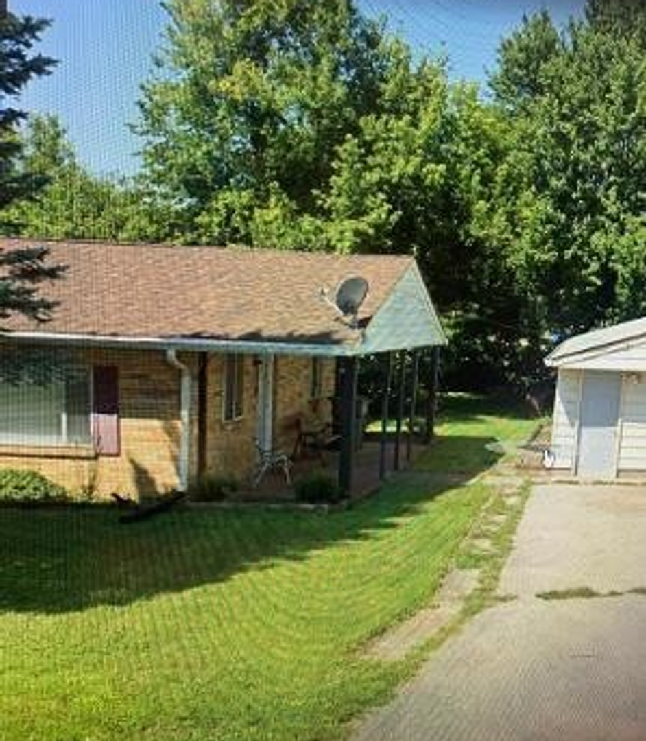 Indianapolis House: 2404 Hobart Rd