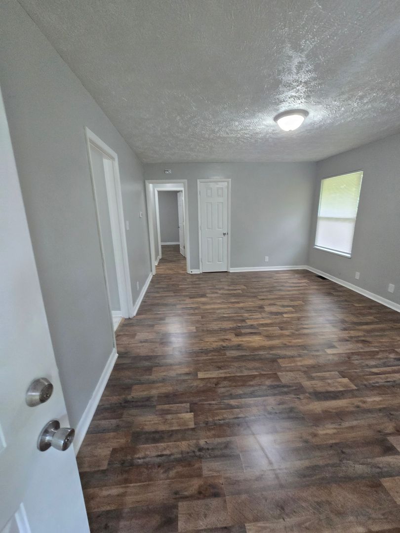 Indianapolis House: 3472 N Dearborn St, Indianapolis, IN 46218