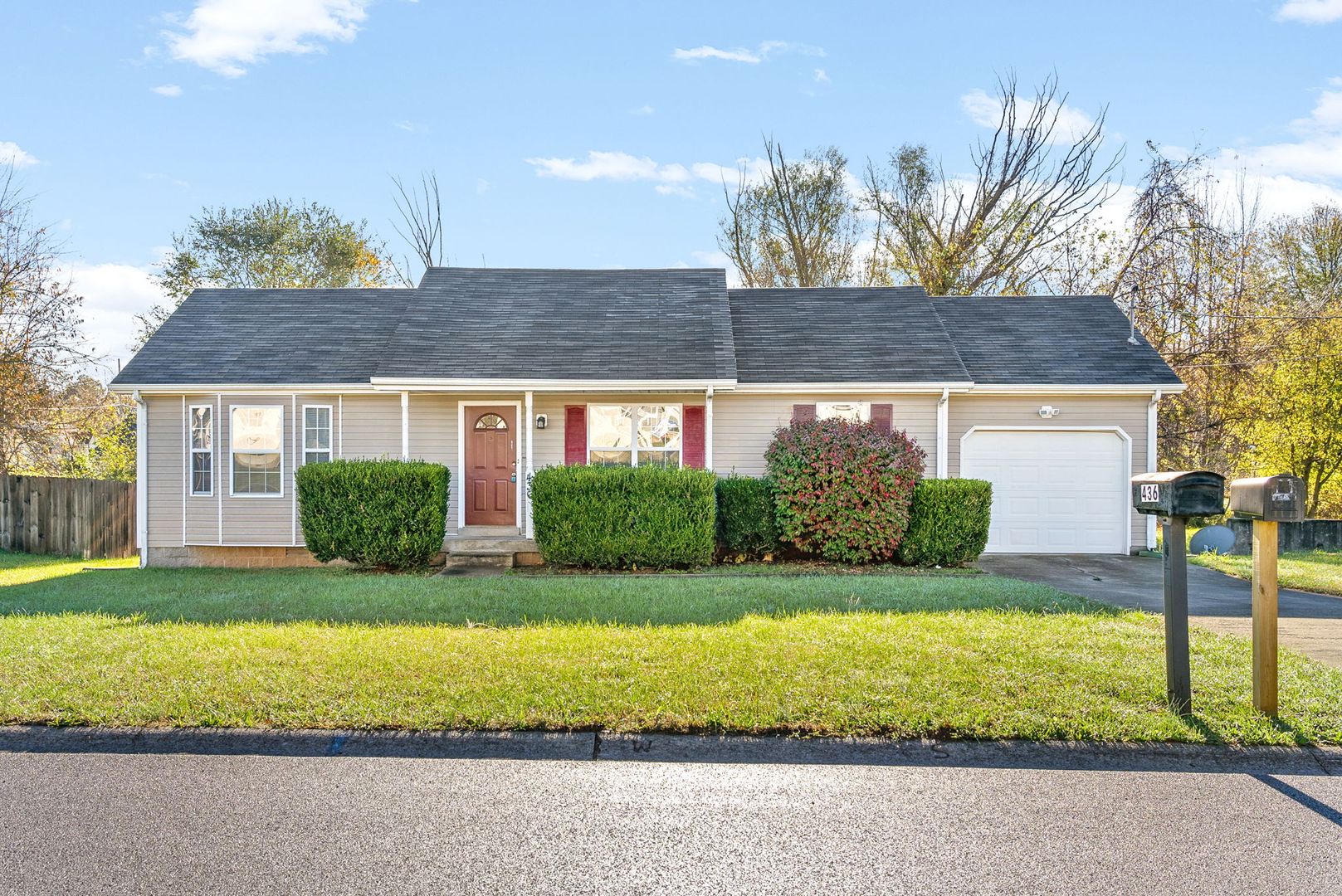 Oak Grove House: 436 Pacific Ave