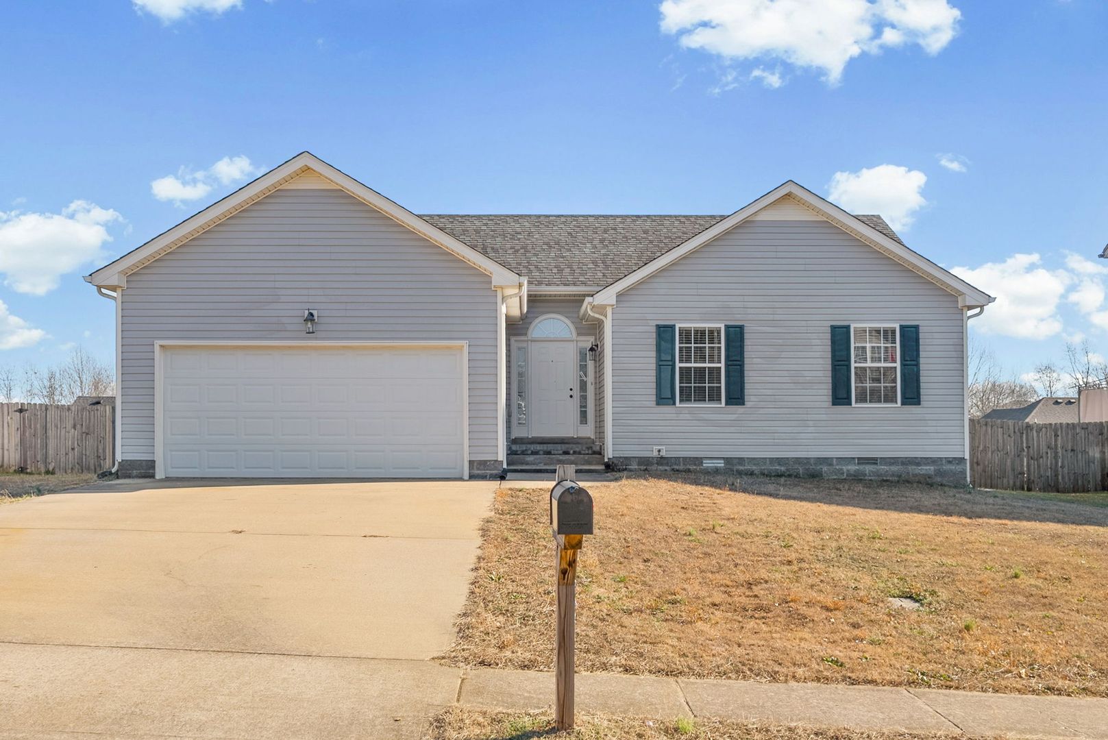 Clarksville House: 1091 Freedom Dr