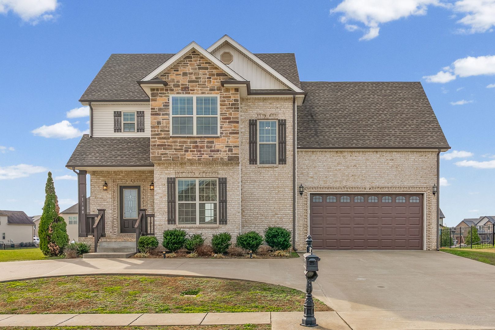 Clarksville House: 1108 Upland Terrace