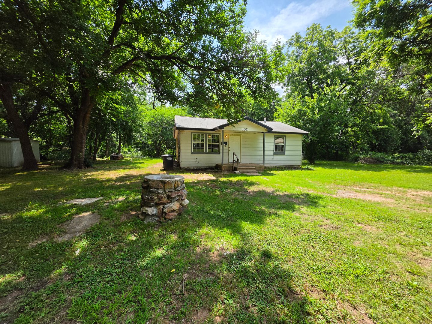 Shawnee House: 302 East Anna Street