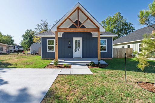 New Construction Home in Tecumseh for Lease!