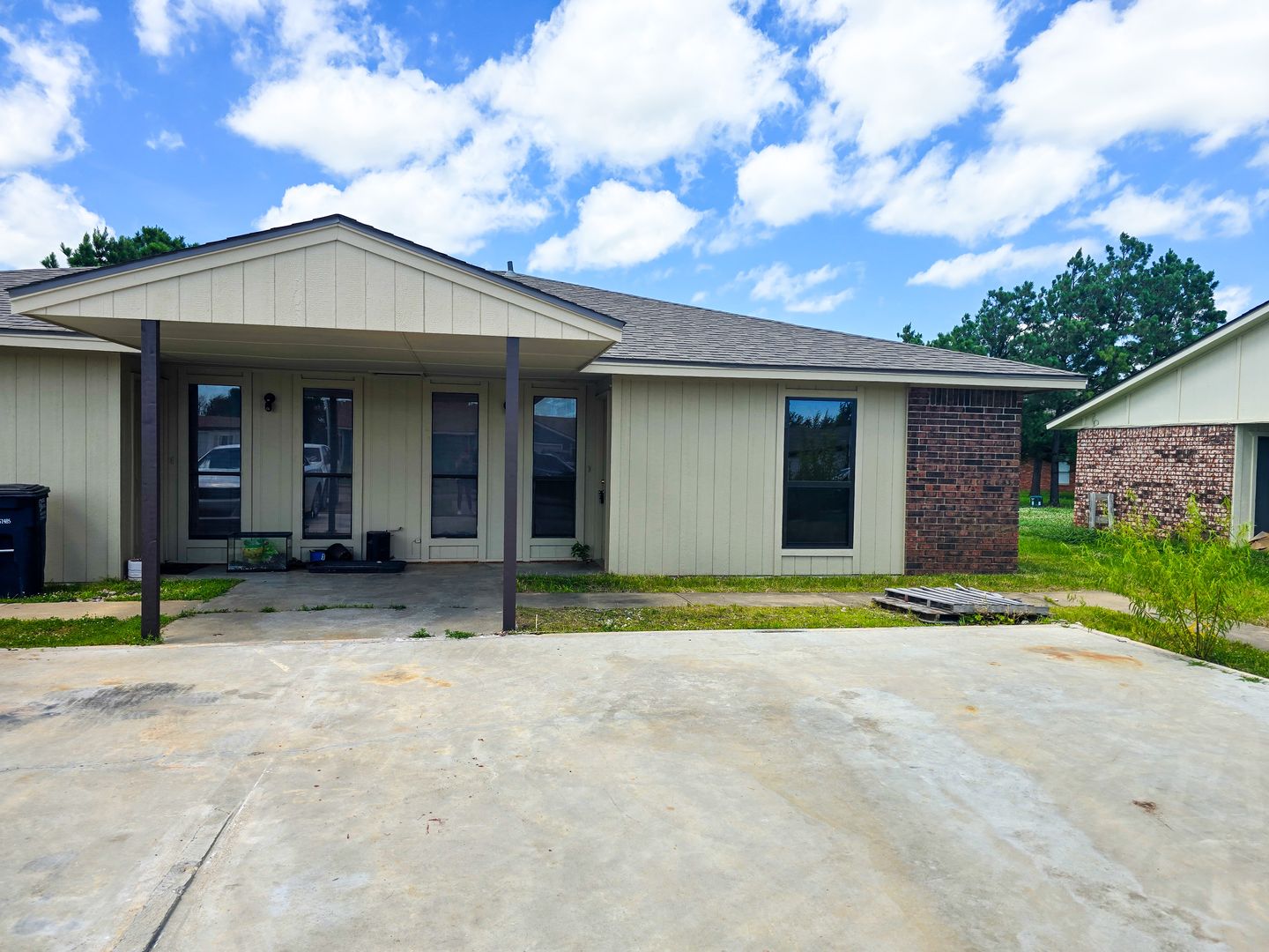 Shawnee House: 4104 N. Market Ave