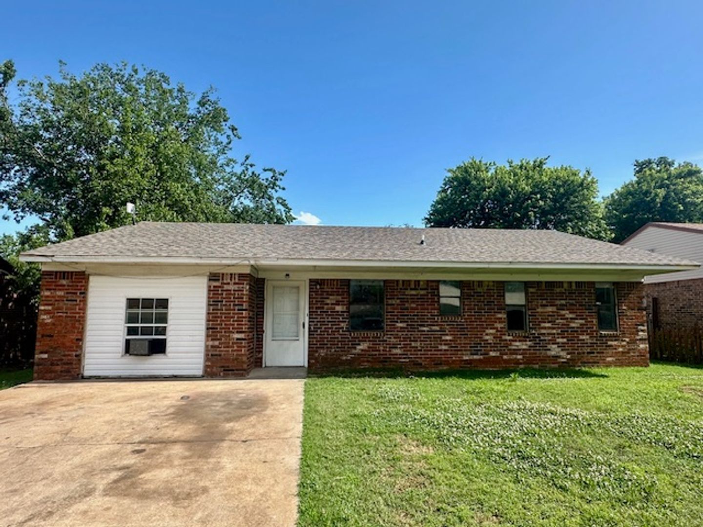 Tecumseh House: 1215 Dove Hollow