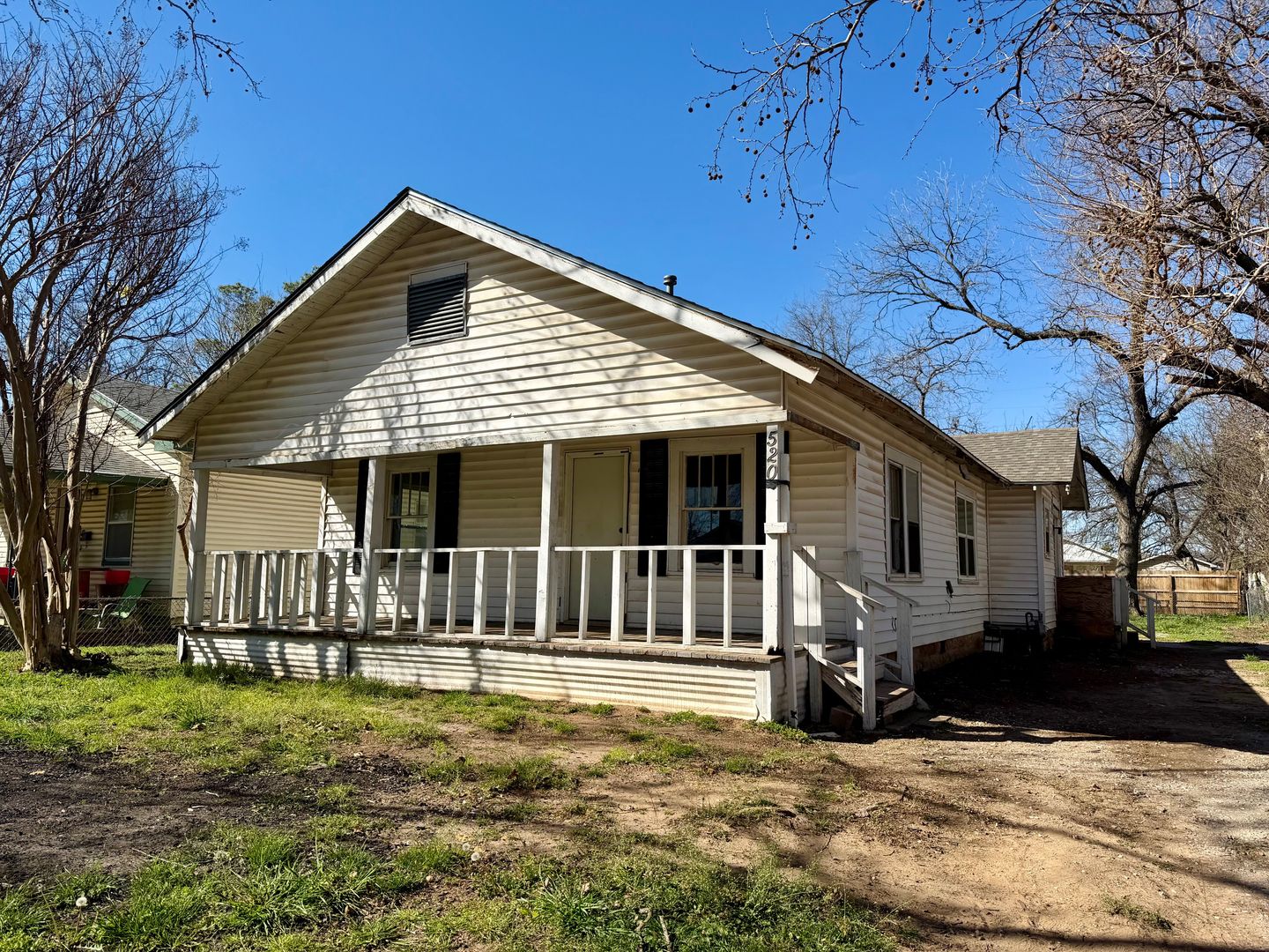 Shawnee House: 520 W. Wallace