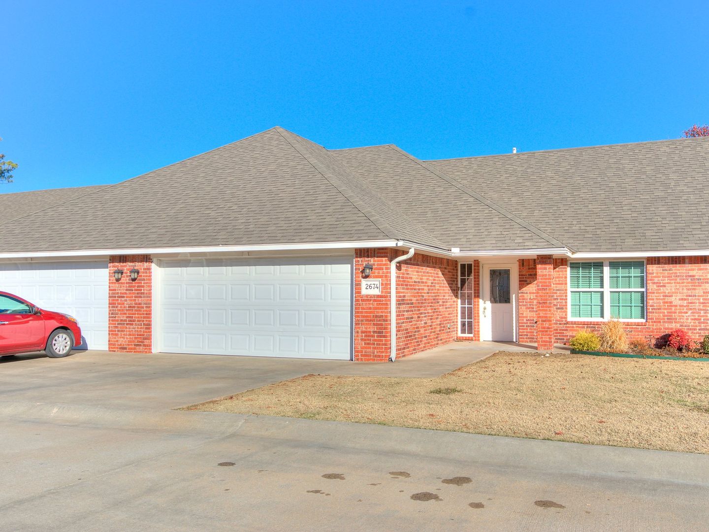 Shawnee Apartment: 1701 W MacArthur