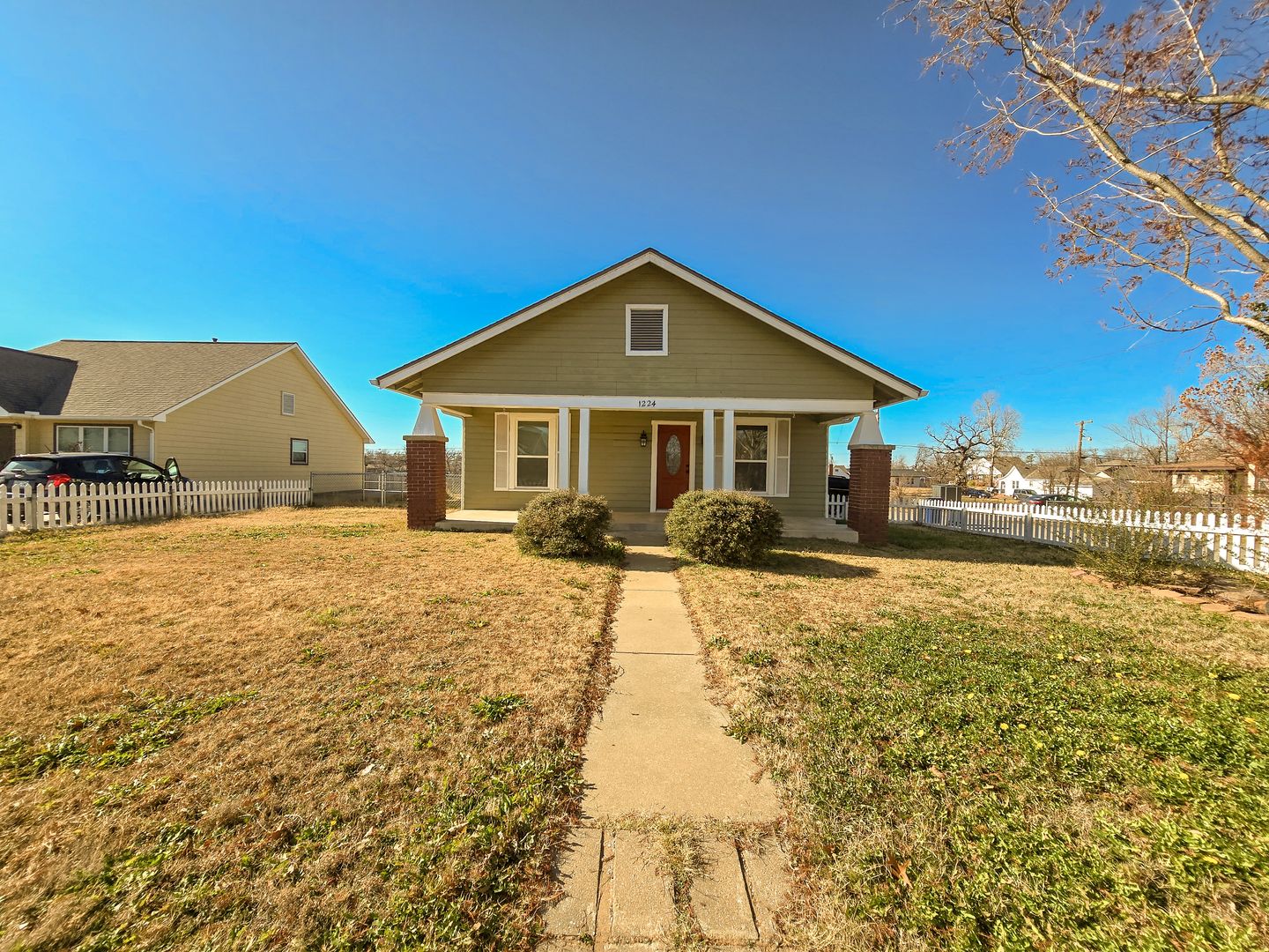 Shawnee House: 1224 N Market