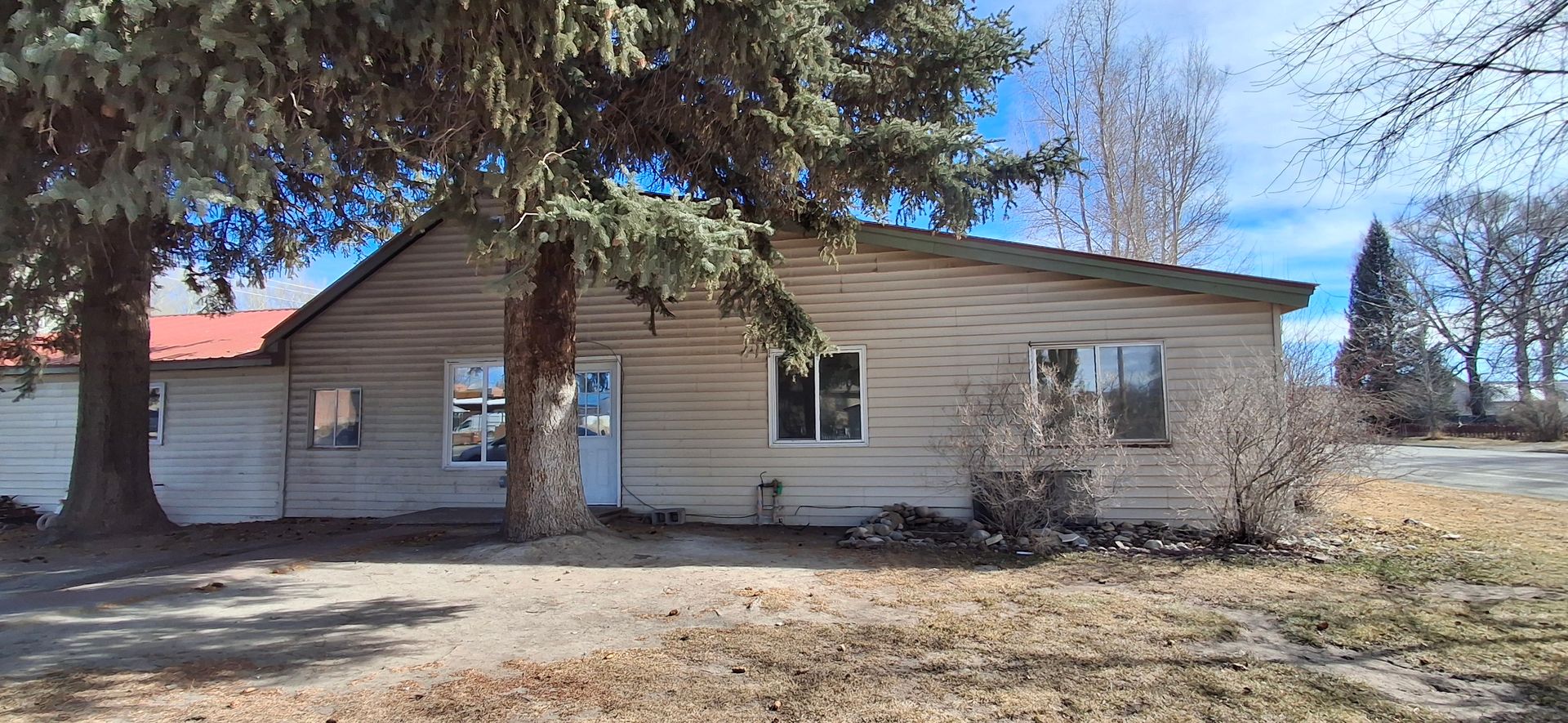 Gunnison House: 202 S. 11th