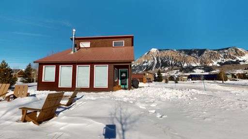 3 Bedroom Riverbend Home