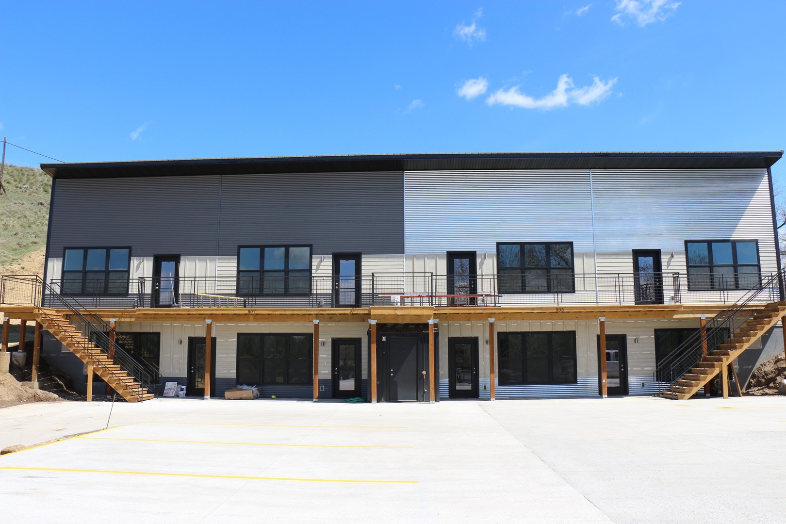 Sheridan Apartment: 505 N Sheridan Ave