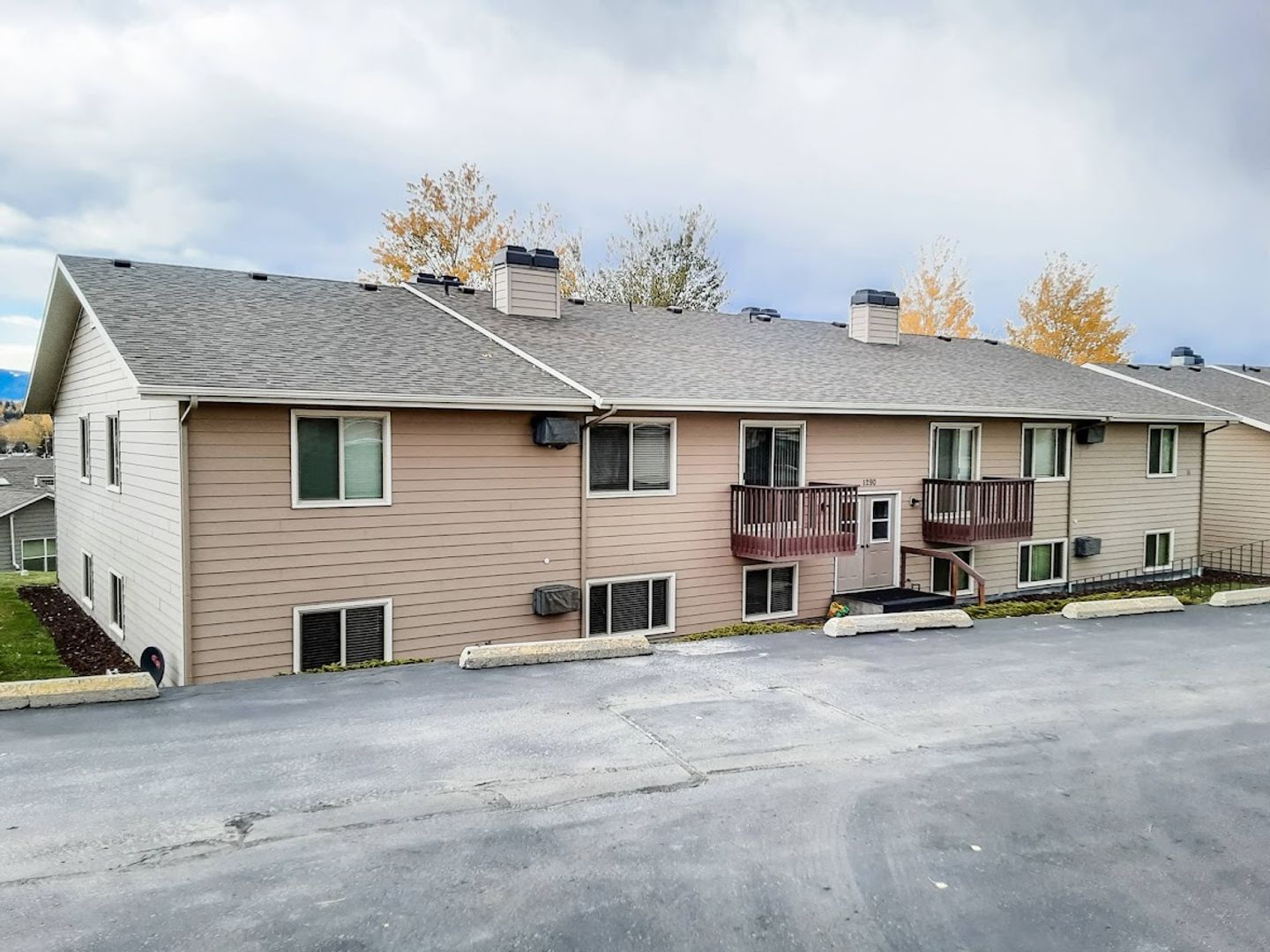 Sheridan Apartment: 1290 Sugarview Drive