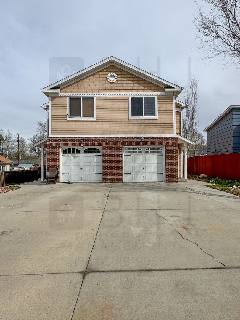 Sheridan Apartment: E 7th St