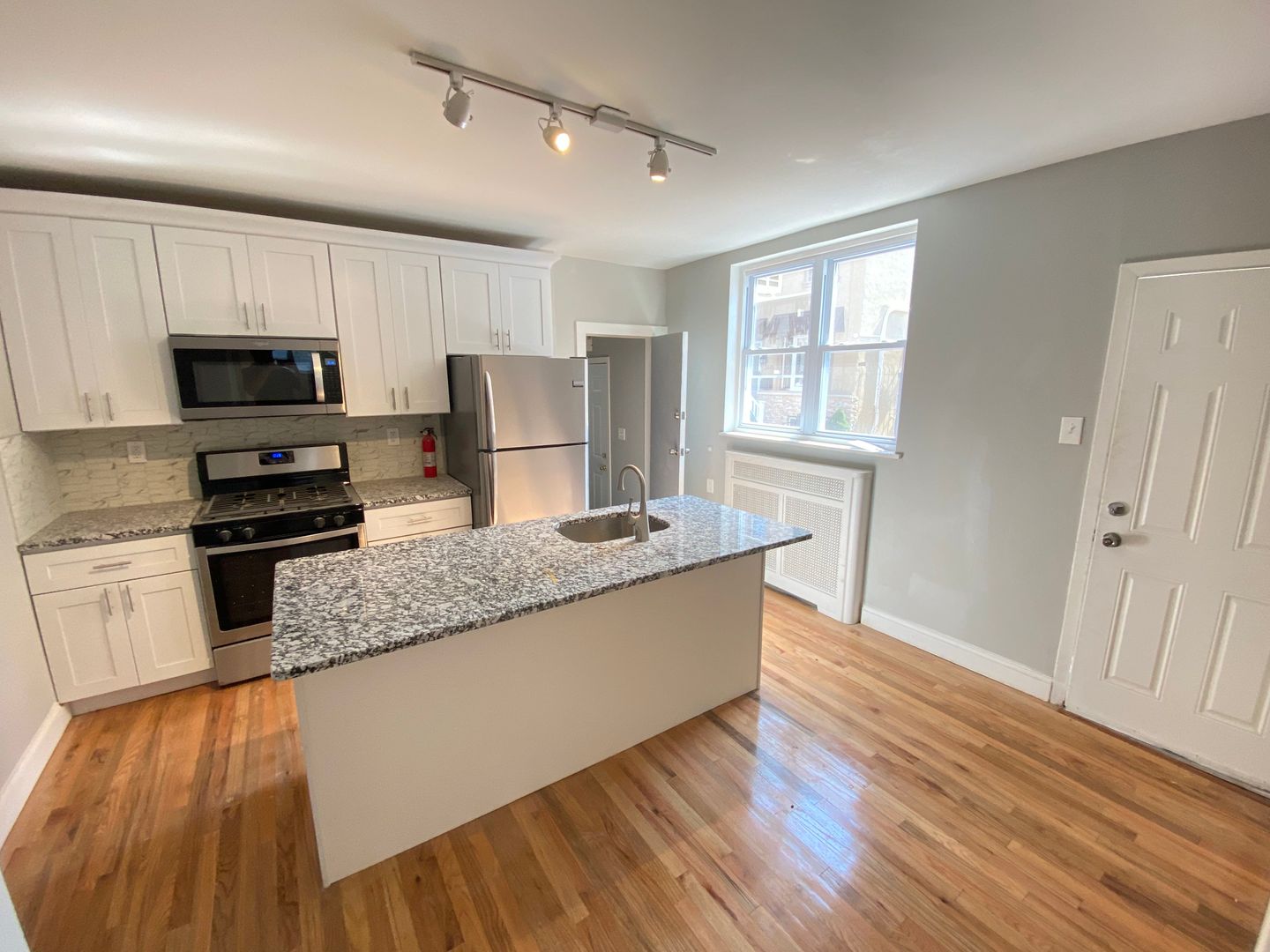 Philadelphia Apartment: 1229 West Porter