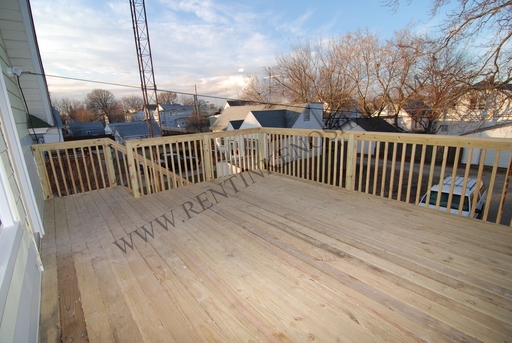 4812 25th Avenue - Upper, Kenosha, WI 53140