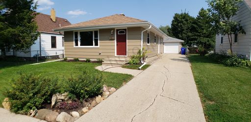 North side Single Family Ranch with Garage – photo 1