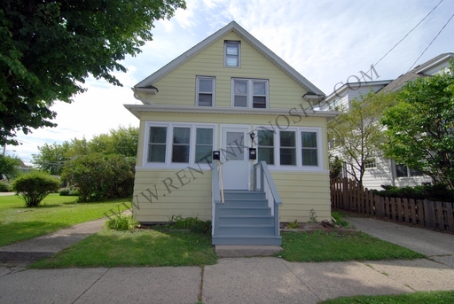 4812 25th Avenue - Upper, Kenosha, WI 53140