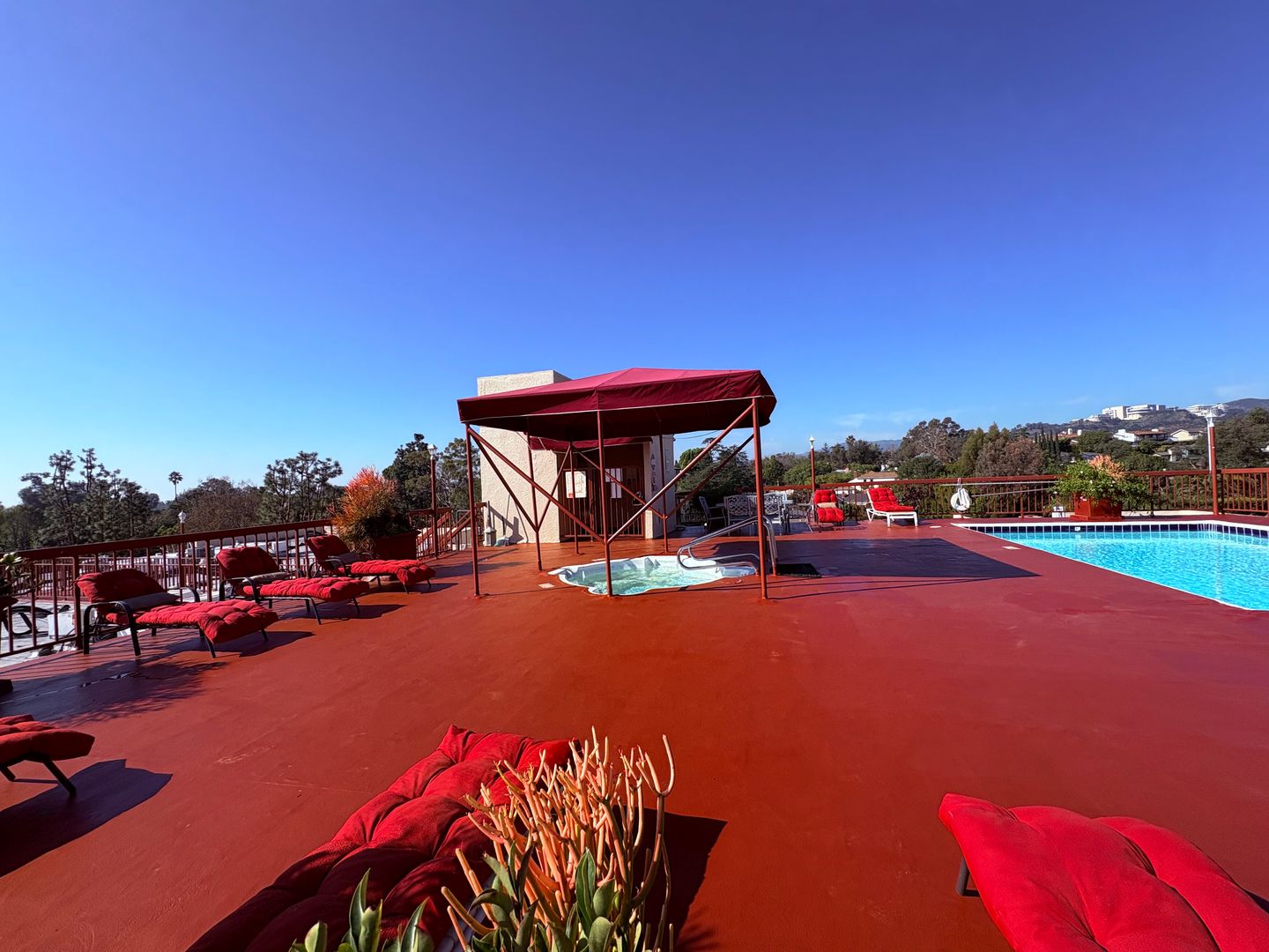 Los Angeles Apartment: 424 Veteran Avenue