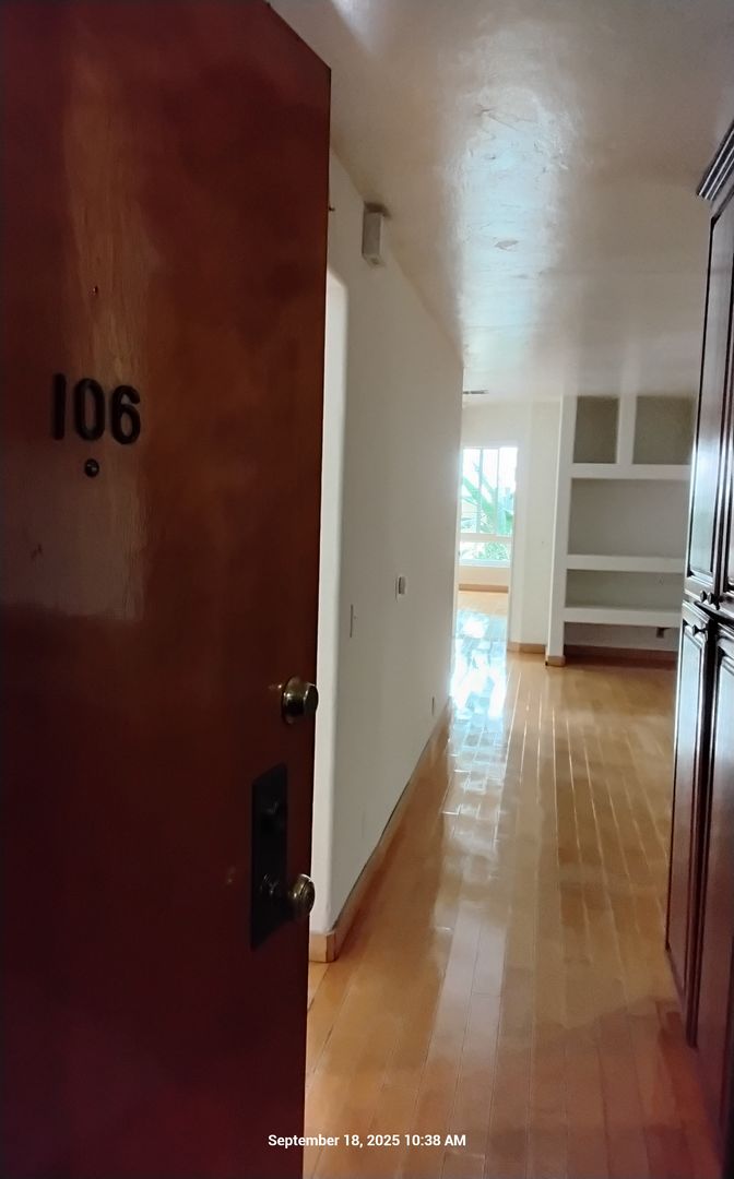 Los Angeles Apartment: 10811 Ashton Ave.