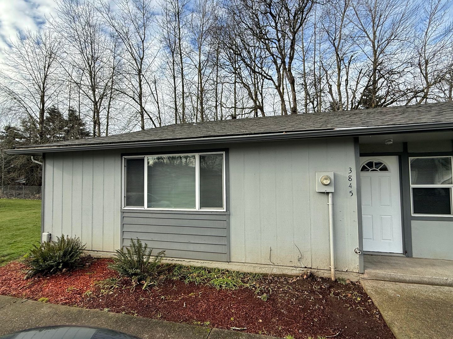 Salem Apartment: 3859 Fisher Rd