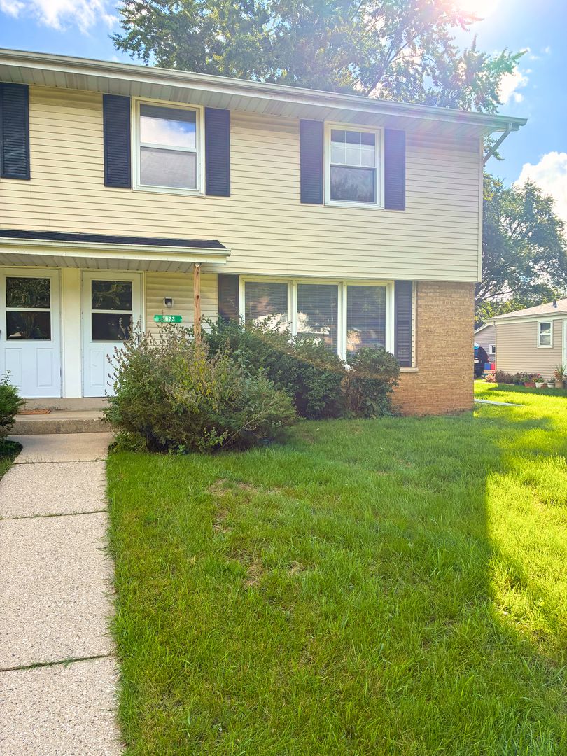 Waukesha Townhome: 1623 Oakdale Drive