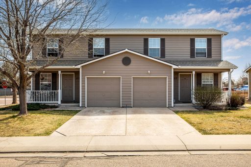 Ask about our Look & Lease Special! Apply within 48 hours of touring and receive $400 off your first month’s rent. Limited-time offer, schedule your tour today! – photo 1