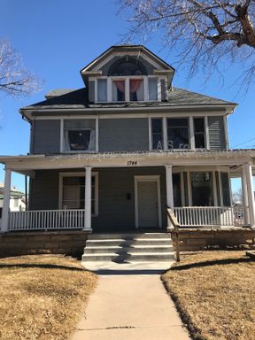 Basement rooms FOR RENT! RIGHT NEXT TO CAMPUS - PRE-LEASING FOR JUNE – photo 1