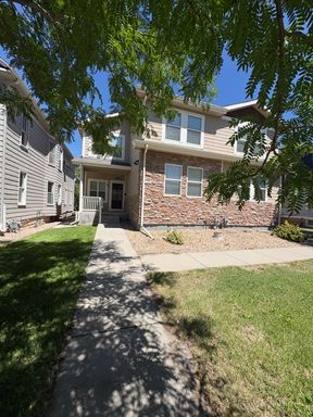 Spacious Duplex - 5 Bedroom, 3 Bath Home Near UNC with In-Unit Laundry & Central A/C – photo 1