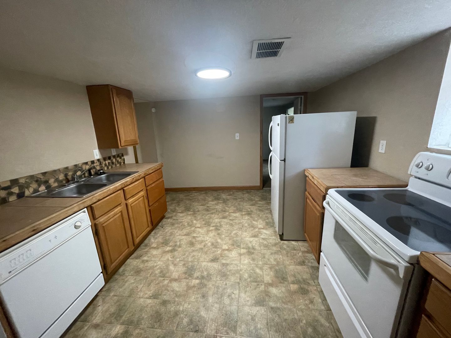 Greeley Apartment: 1617 11th Avenue