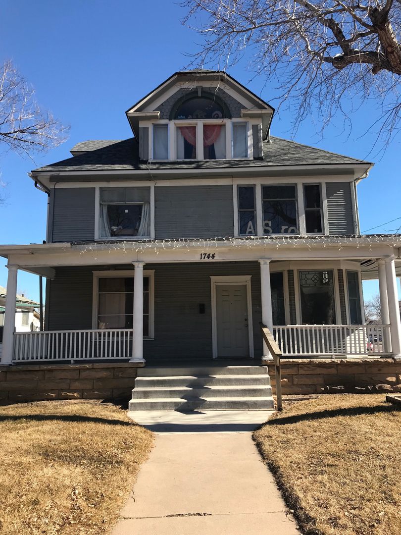 Greeley Apartment: 1744 8th Ave