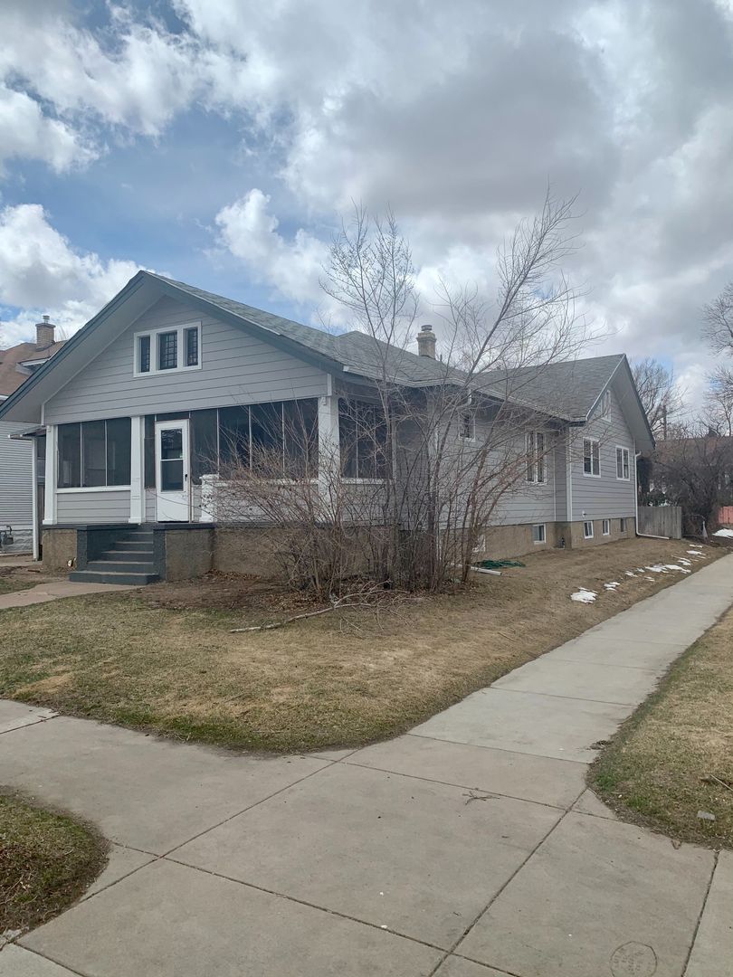 Greeley Apartment: 1833 11th Ave