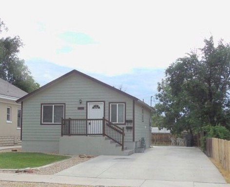 Look and Lease Special $200 Off First Months Rent - Adorable 2BR Basement Apartment in Greeley! – photo 1