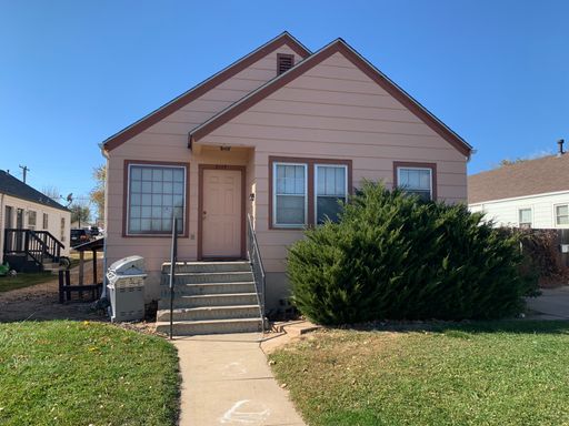 4 Bedroom - AVAILABLE NOW – photo 1