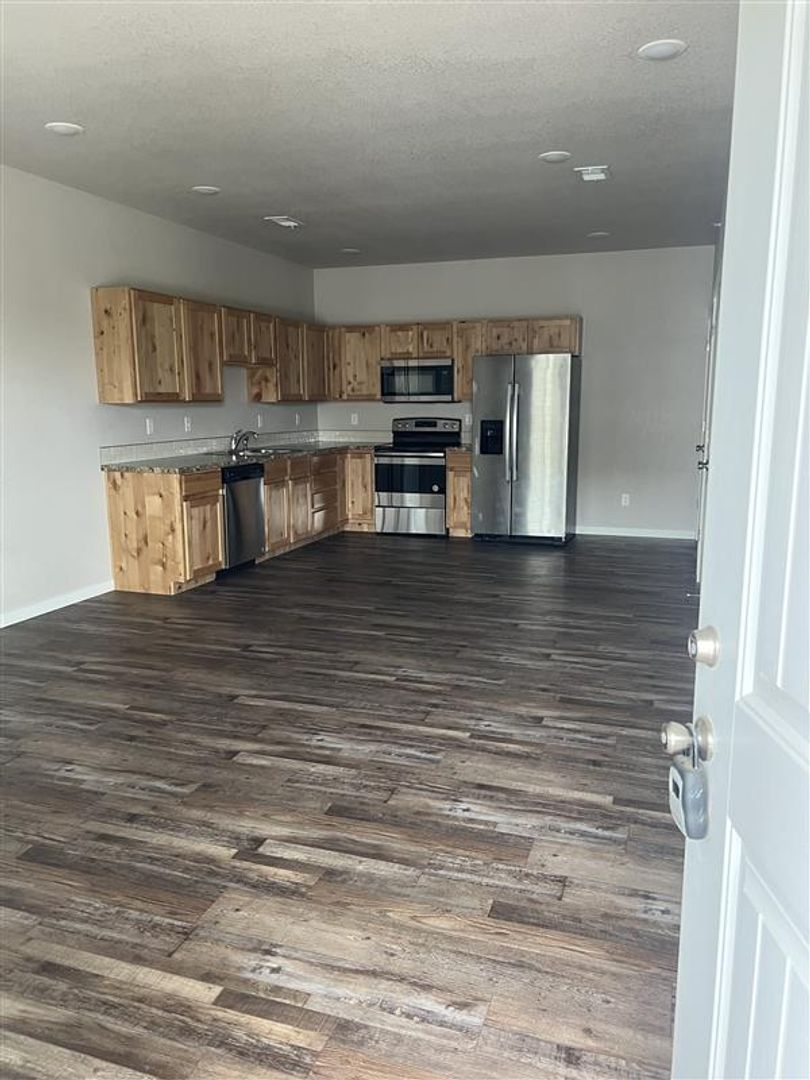 Eaton Apartment: 1729 Westward Circle