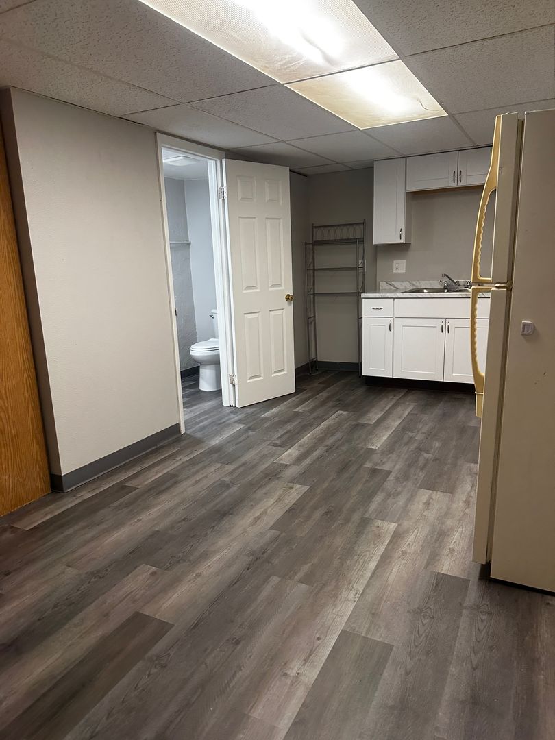 Greeley Apartment: 1544 9th Avenue