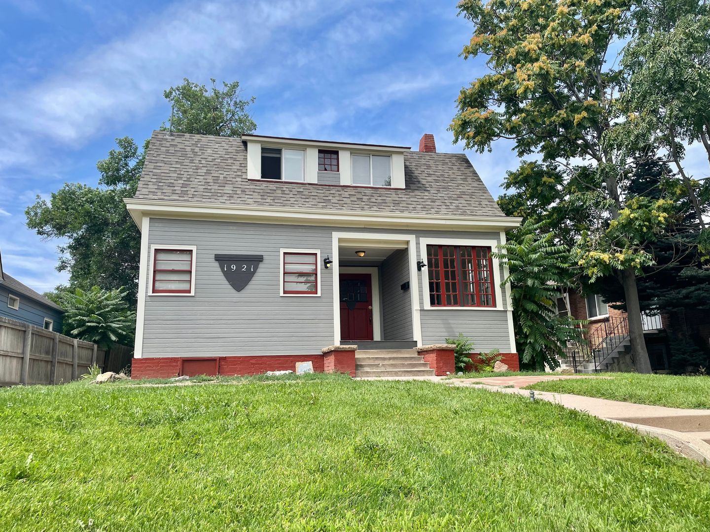 Greeley House: 1921 8th Ave