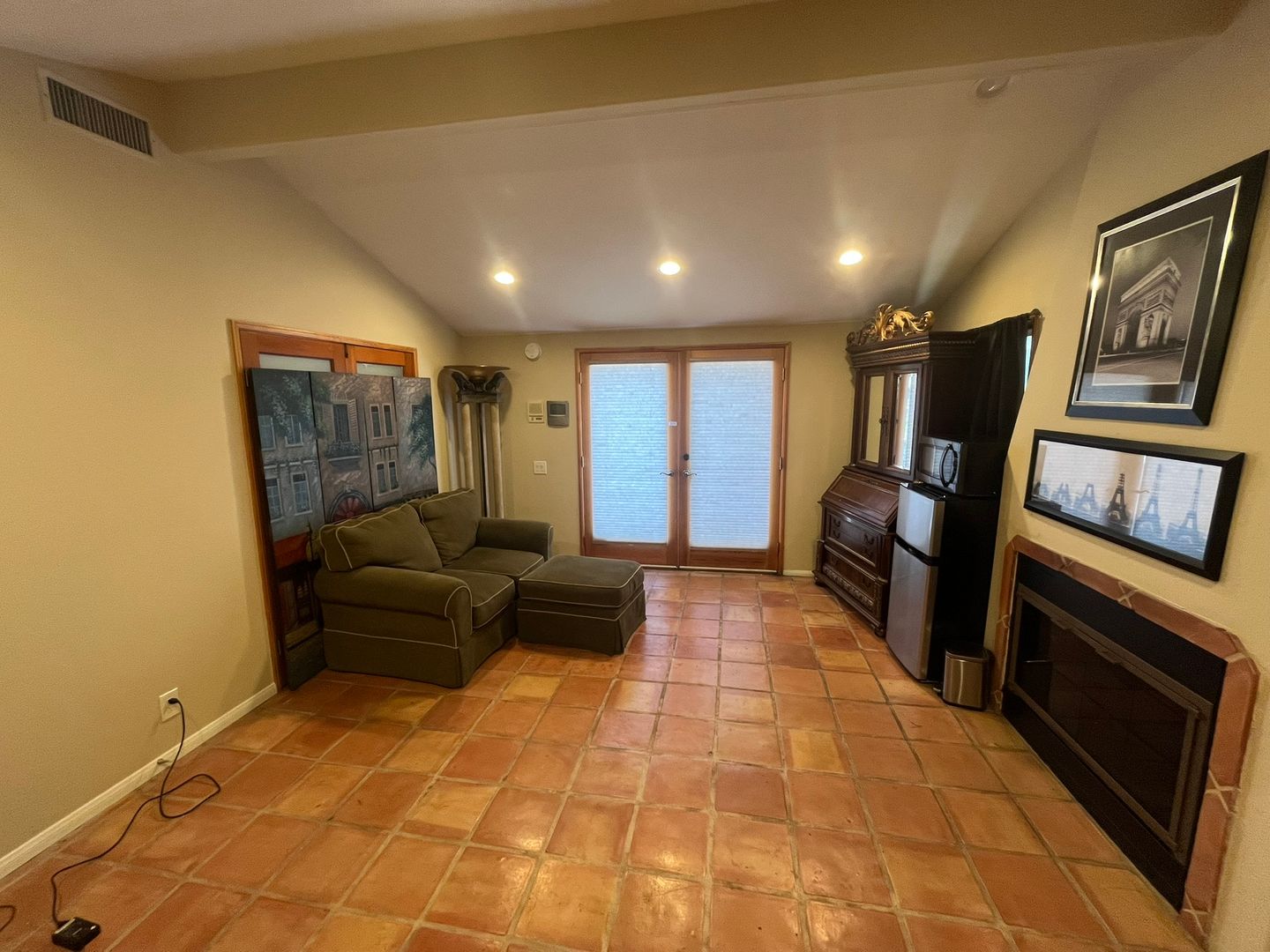 El Cajon Apartment: 10610 Quail Canyon Rd